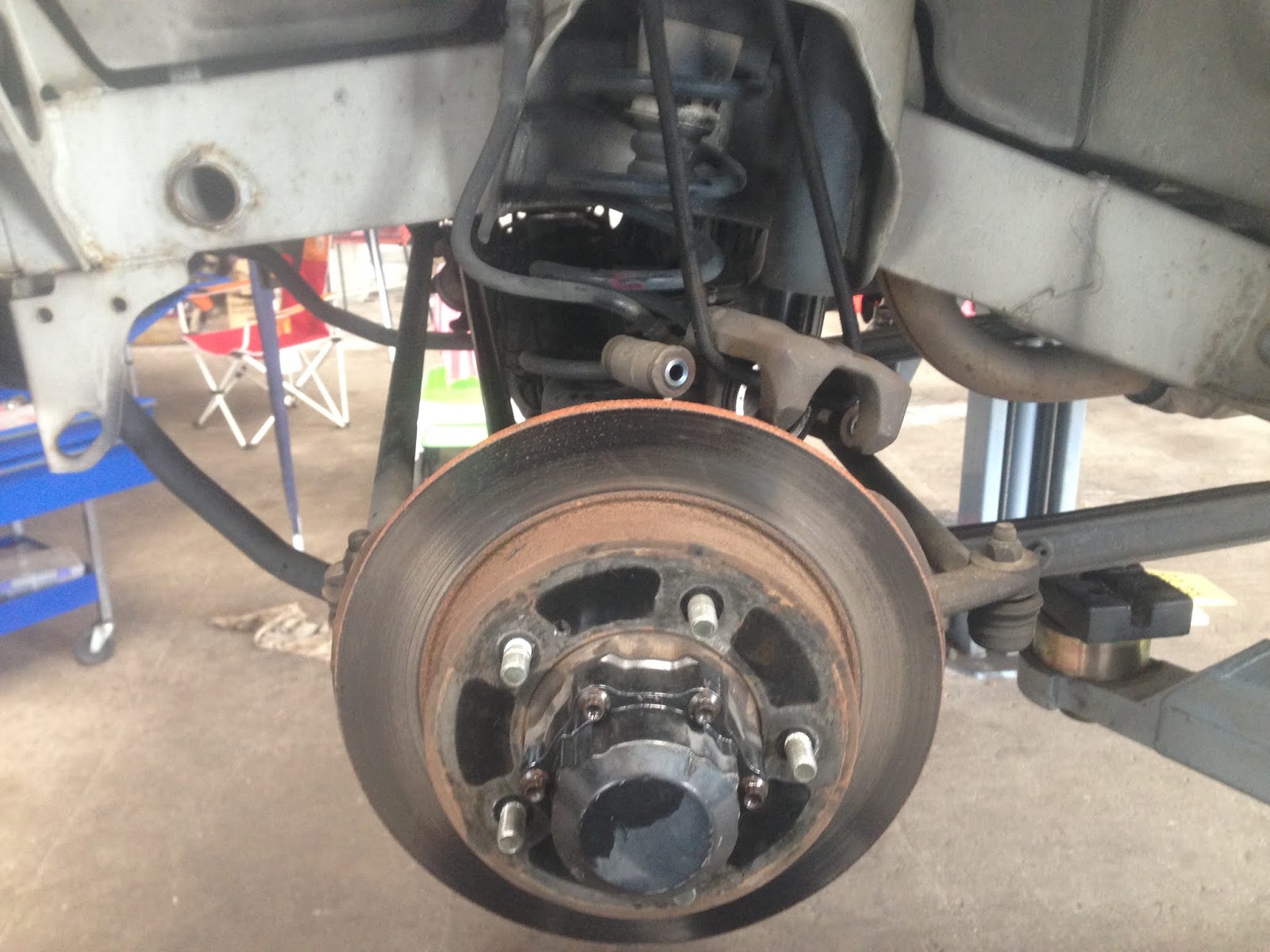 ルシール】 ジムニー JB23/33/43 フロントハブキングピン OHセット